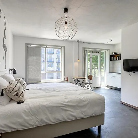 Zuid Oost Heesterveld / Zoh Hotel 3*